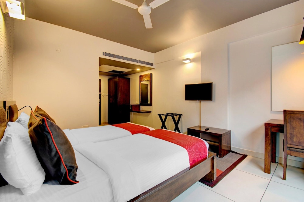 Elite Stays at Ulsoor Near Halasuru Metro Station