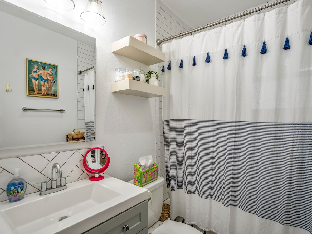 Sandy Toes Retreat by Ryson Vacation Rentals