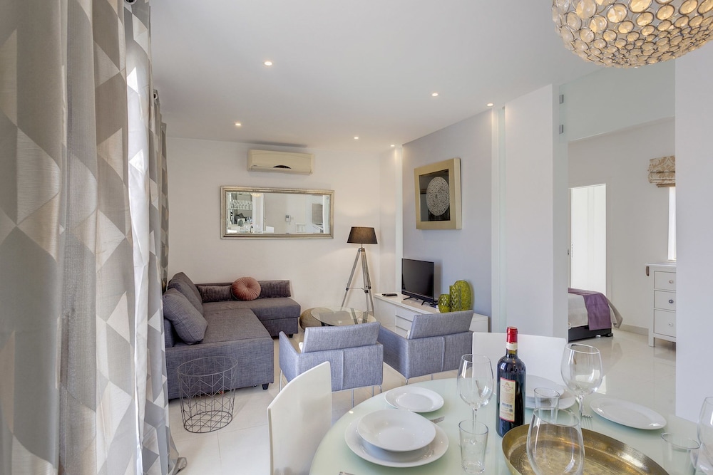 Magical Rooftop Penthouse, Best Location In Sliema