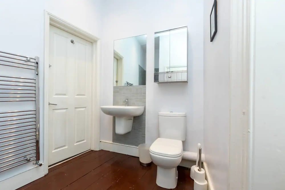 2 Bedroom 2 Bathroom Victorian Maisonette in Barbican