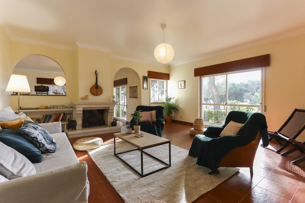 Sintra Classic Villa by Homing