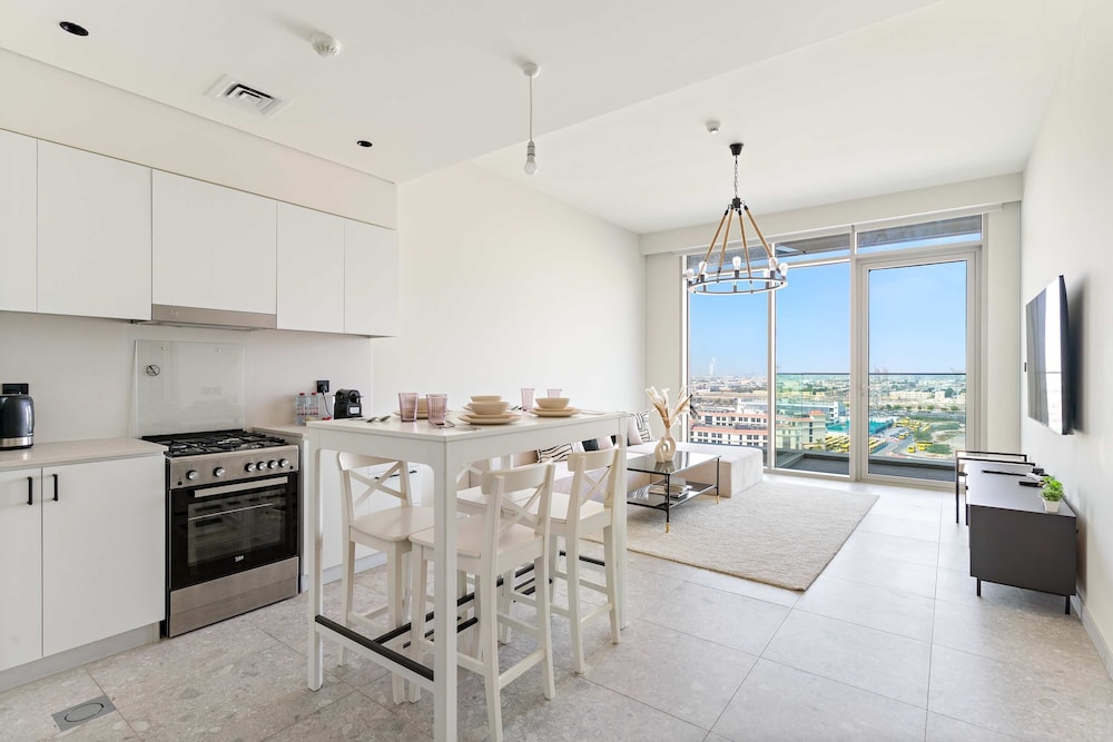 Elegant One-bedroom in Dubai Hills for 4 Persons