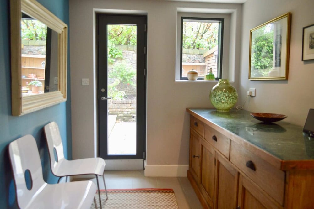 Amazing Morningside 2 Bedroom Apartment