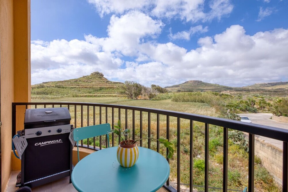 Gozo Escape With Balcony BBQ Peaceful Views