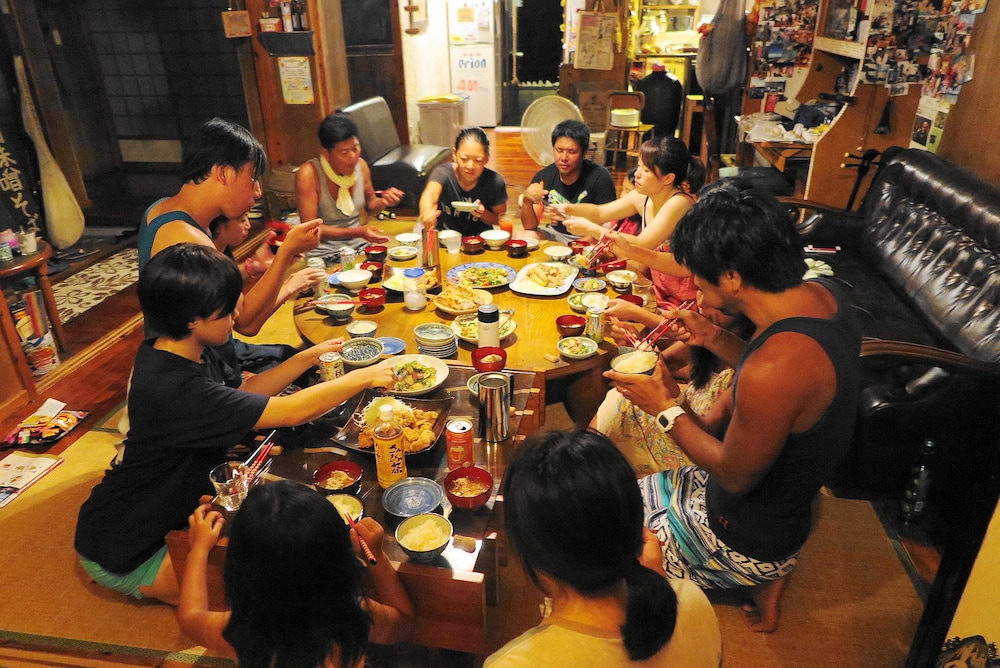 Hotel Hibiscus - Hostel