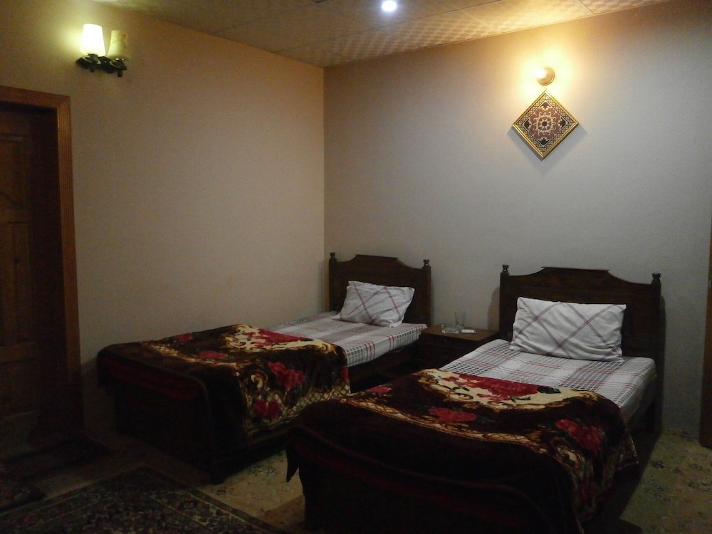 Bhuribake Guest House Hunza view 4