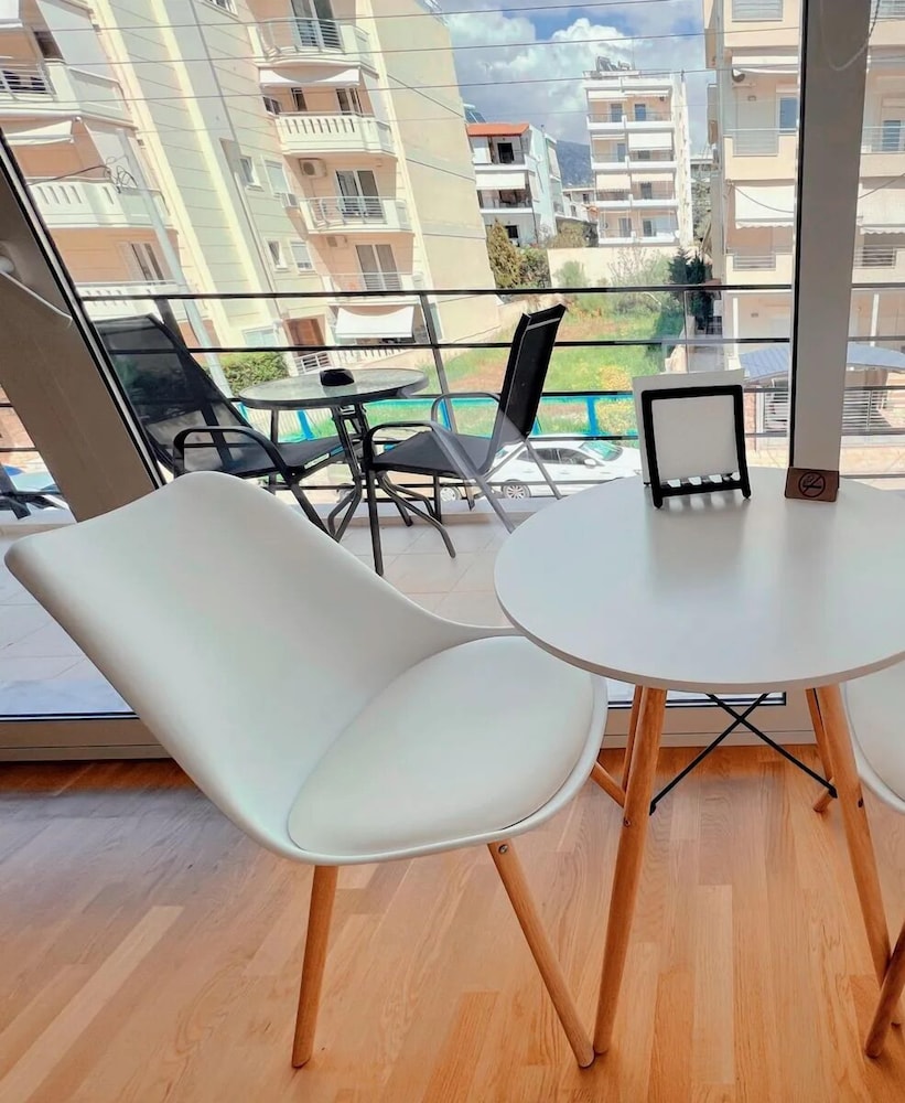 Skiathou 12 Glyfada Residences