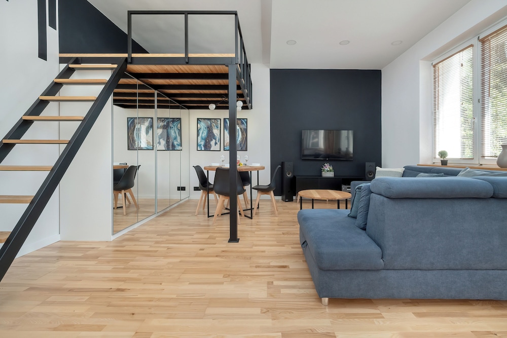 Studio With Bathub in Lodz by Renters