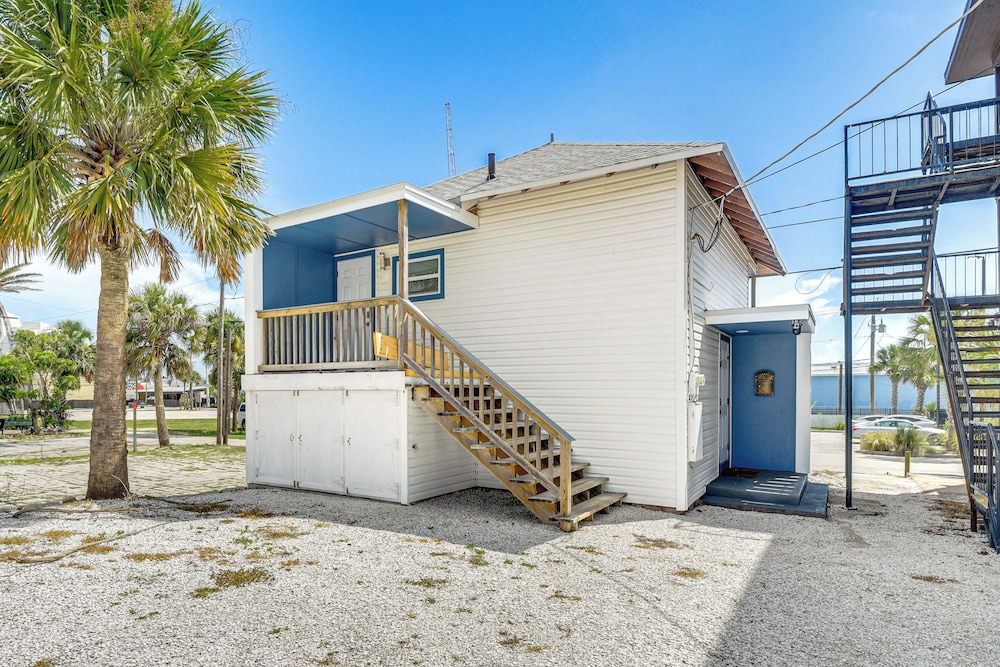 Steps to Sand: Studio Stay in Daytona Beach!