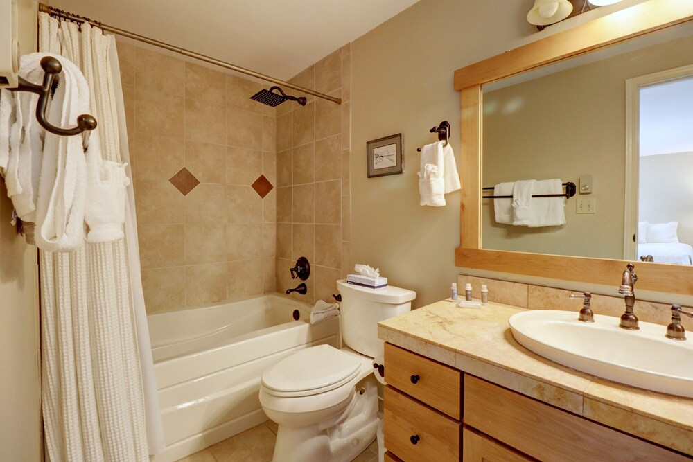 1250 Willow Grove 3 Bedroom Townhouse