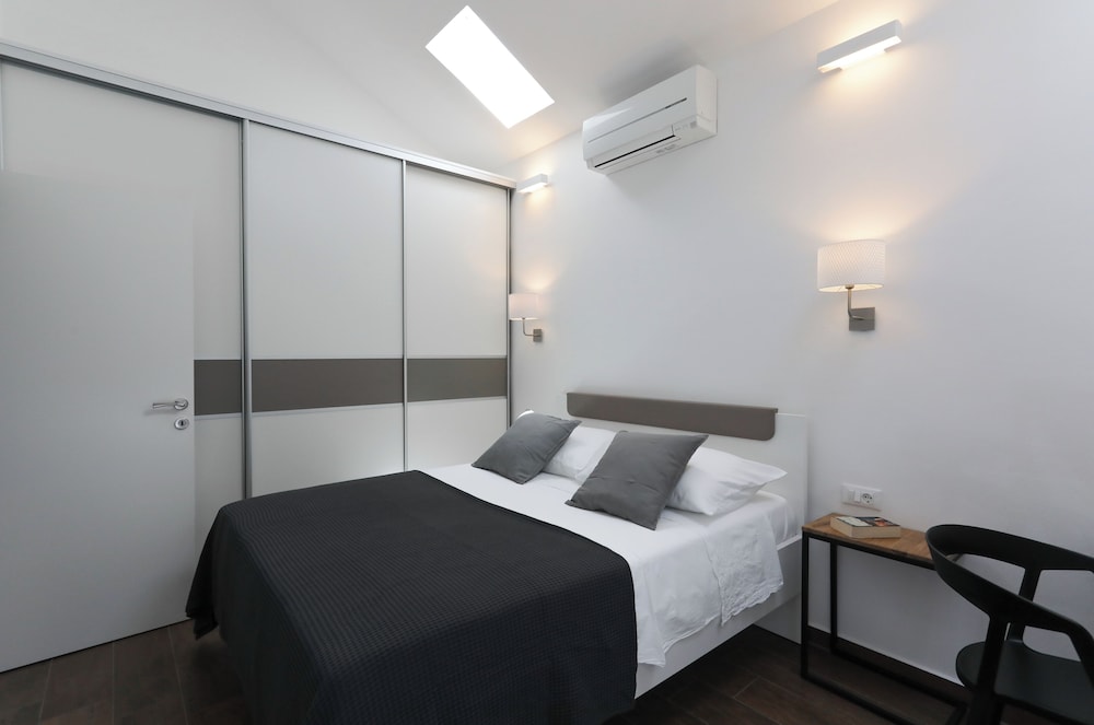 Apartment M&J