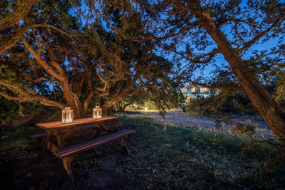 Cedar Bay Beachside Villas