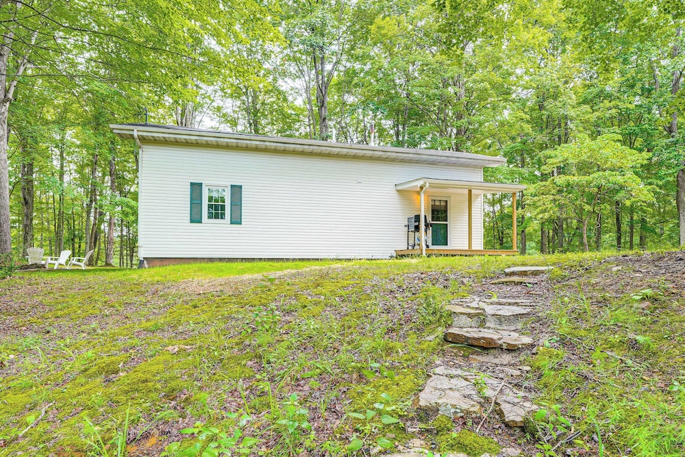 Secluded Lodge Stay: Day Trip to Audra State Park!