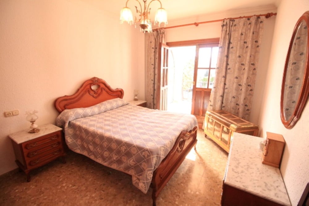 107487 - House in Yunquera view 3