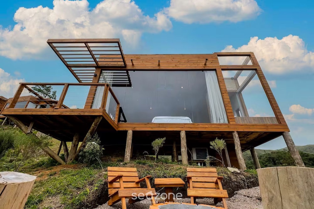 Linda cabana com jacuzzi VST013