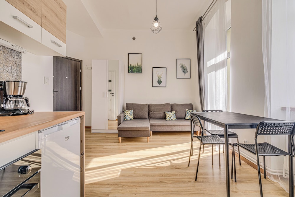RentPlanet - Apartamenty Żeromskiego view 3