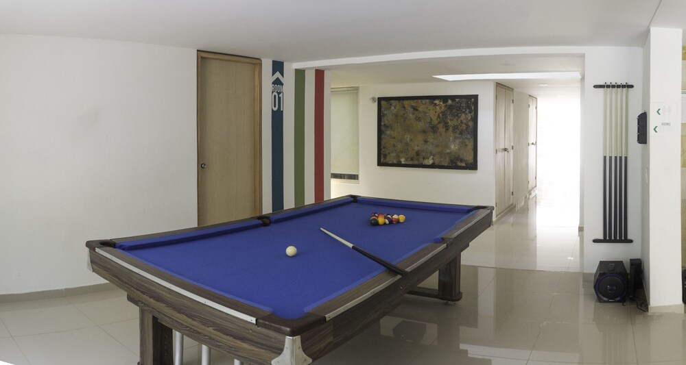 Color Hostel