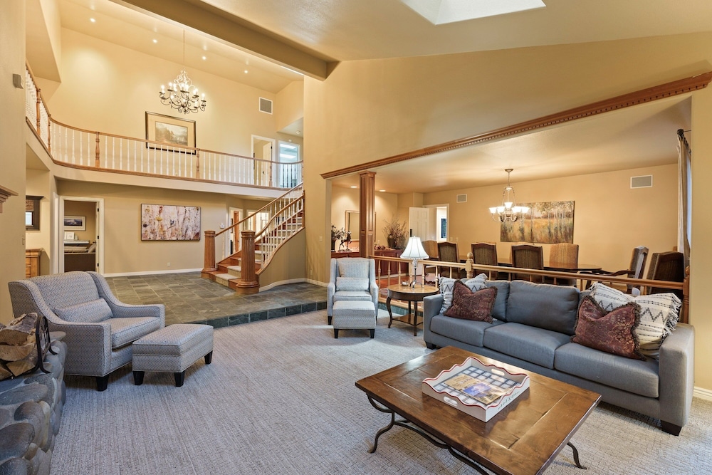 Winners Circle 30 5 Bedroom Home