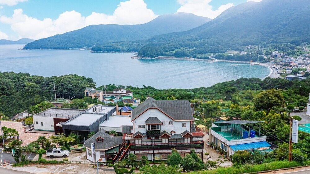 Mangyang Full House view 2