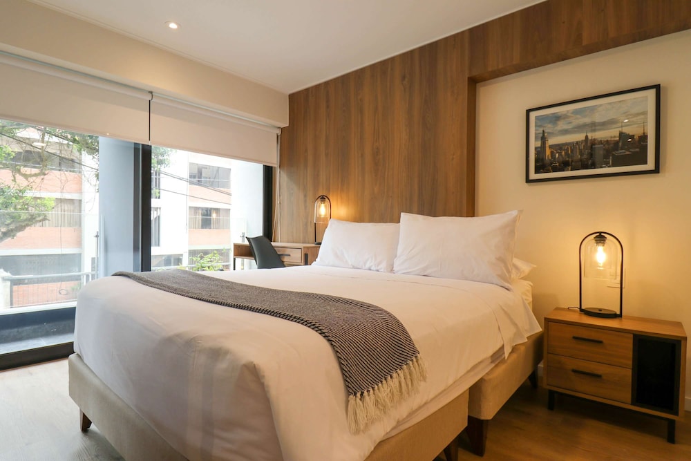 w Dazzling 1BR w Fantastic View in Miraflores