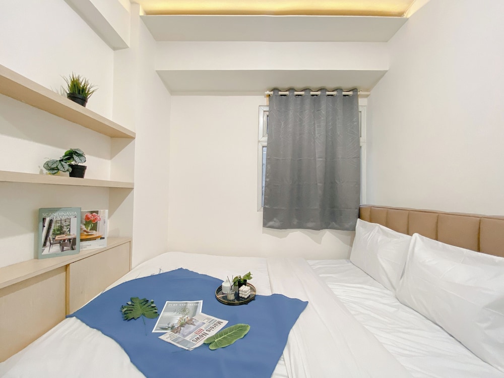 Good Deal and Comfy 2BR Apartment Green Pramuka City