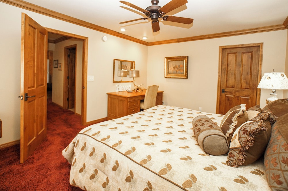 Luxury View Lodge