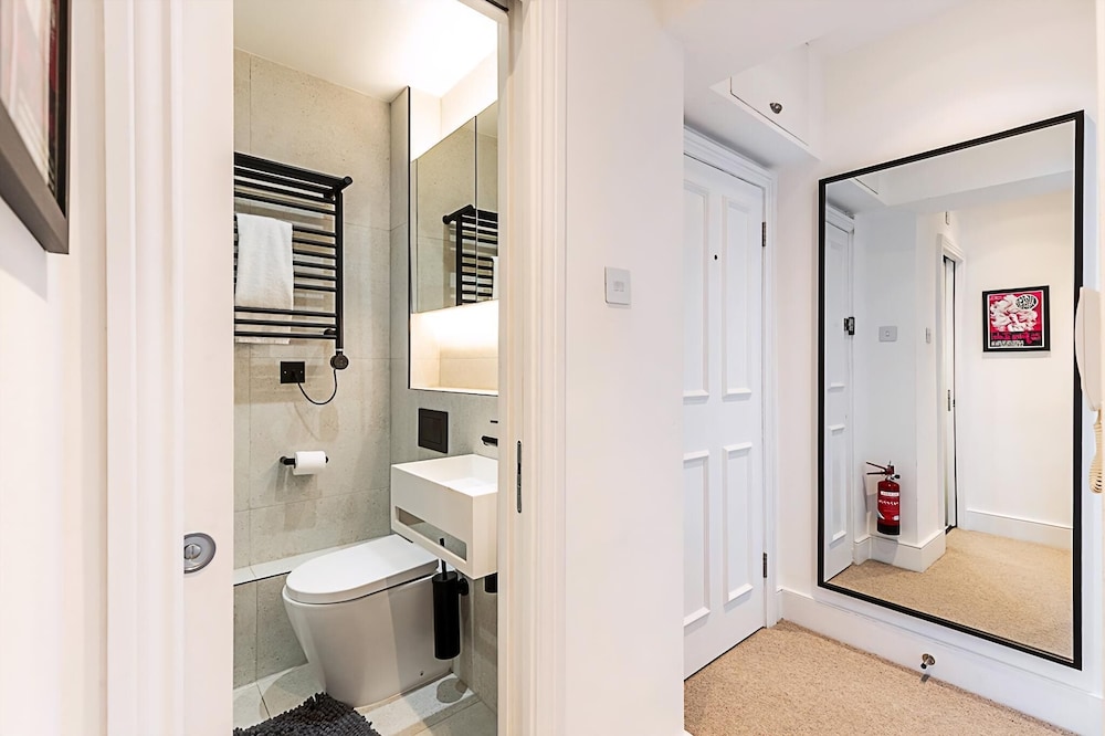 Stylish East London Flat Near Spitalfields Market