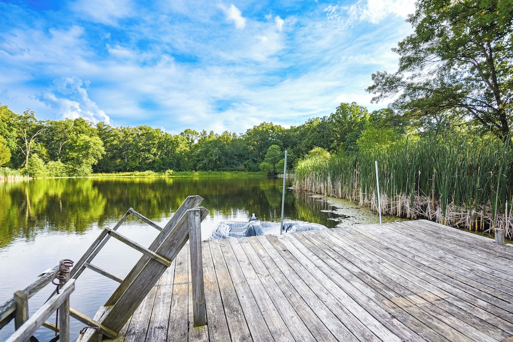 Historic Clark Cabin w/ Deck Fishing Pond Access - Property Image 9