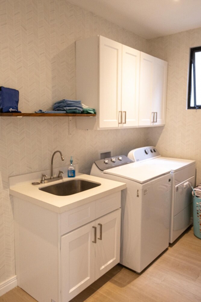 Playa Potrero 4 BR Home Pool Centrally Located - Casa Oasis Surfside