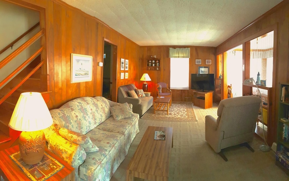 Hickman Street 105