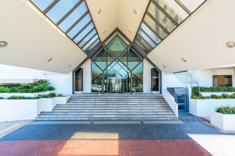 Rendezvous Hotel Perth Scarborough - Image 2