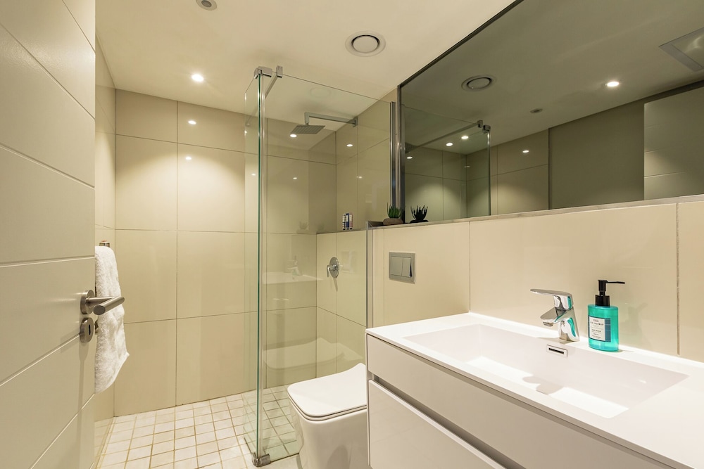 Docklands Deluxe Apartments by ITC Hospitality
