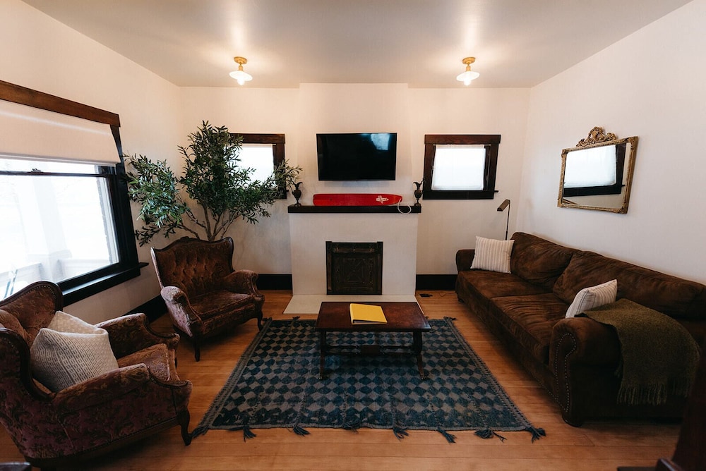 Ellerbeck Mansion Bed & Breakfast
