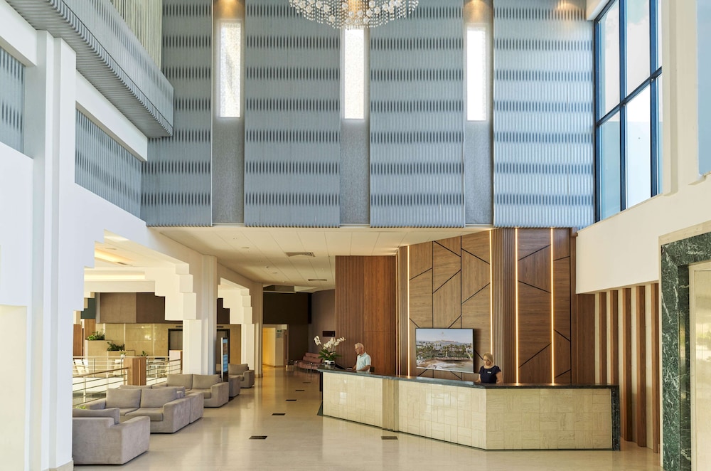 St. George Beach Hotel & Spa Resort
