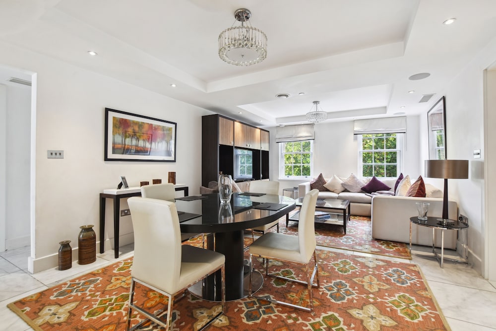 Buckingham Palace by Aeria Apartments