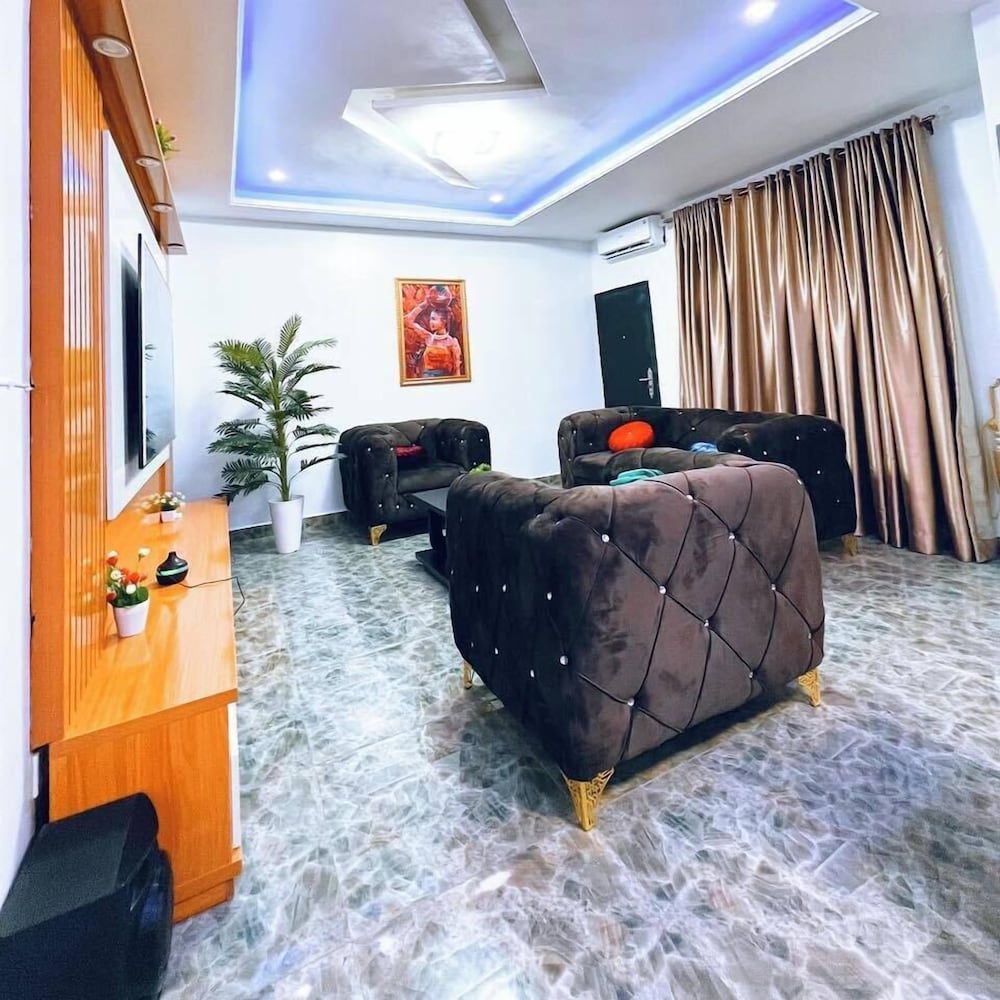 Phibs Luxury Homes
