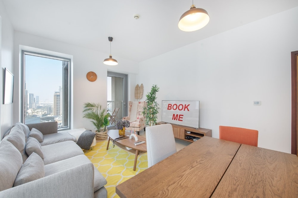 Upscale 2BR With Breathtaking Burj Views