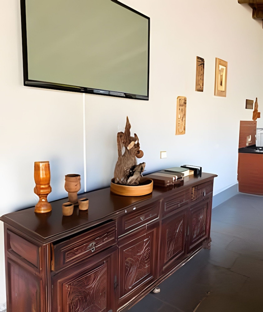 Casa 3 suites 1 quarto piscina AC 10 Hos