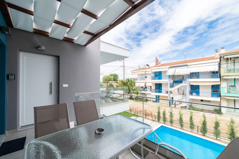 Perla Residential Complex photo 2