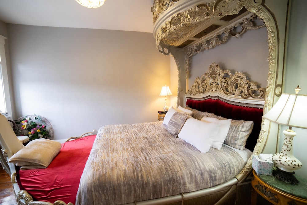 Oak Tree Hotel