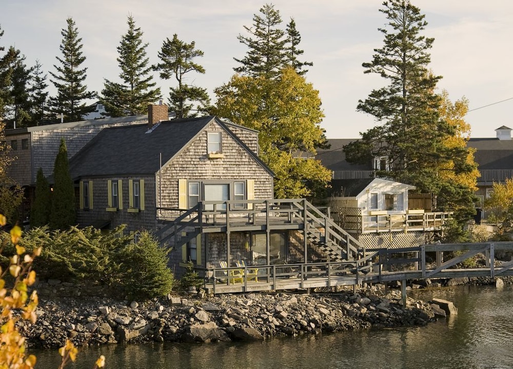 Hotel Pier One Vacation Rentals - Image 1