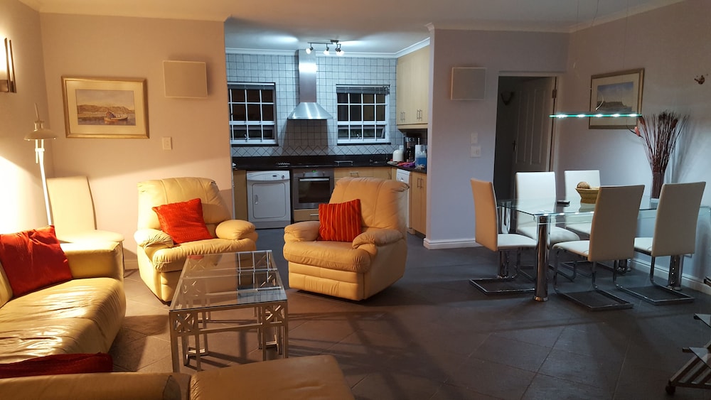 Constantia Cottages