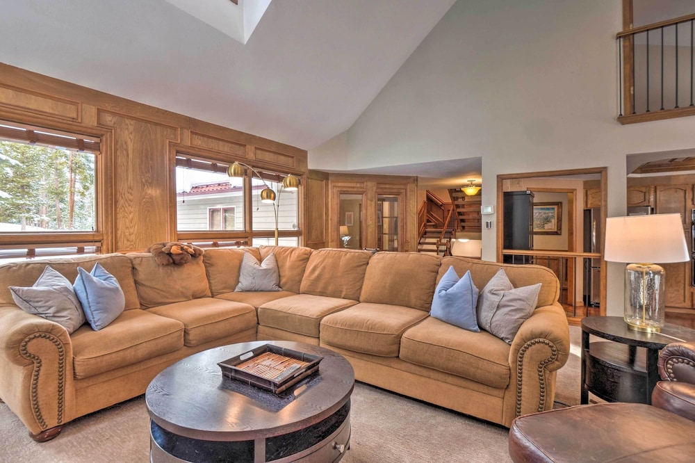 Pet-friendly Breckenridge Home w/ Hot Tub! view 3