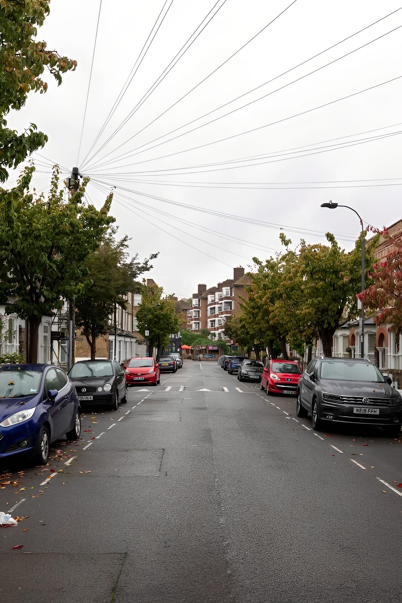 Vibrant 1BD Home With Outdoor Patio - Hammersmith!