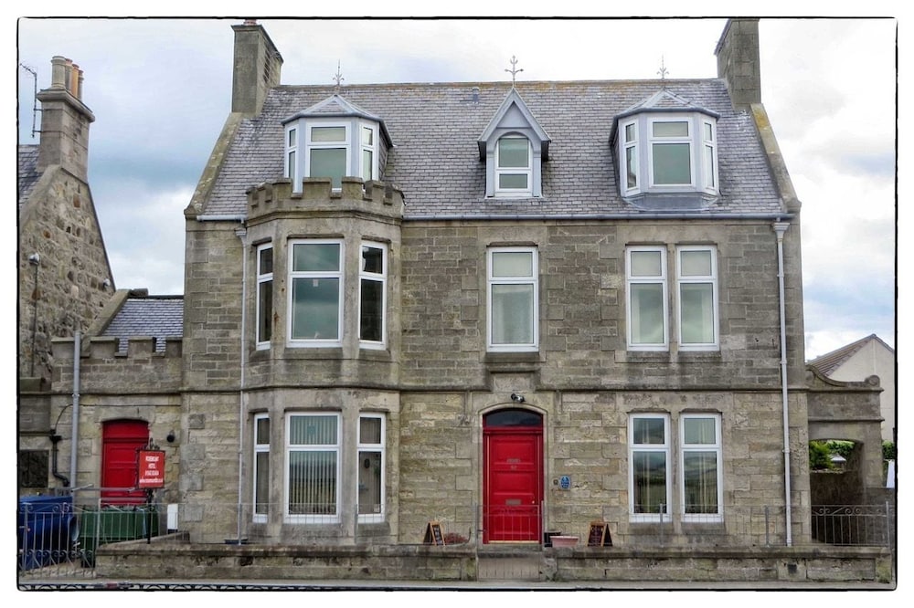 Rosemount Hotel