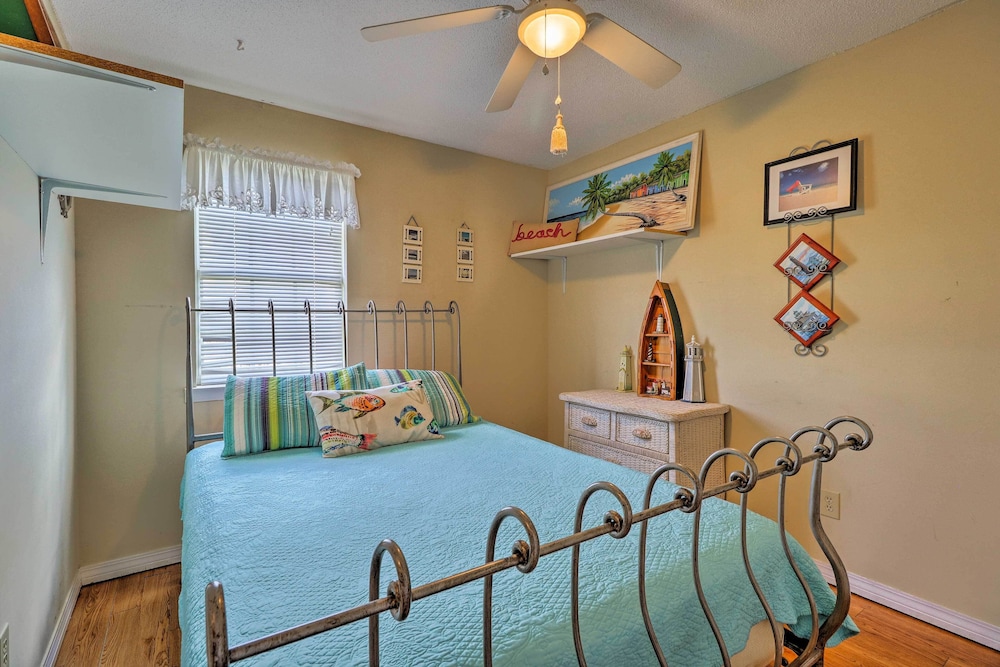 Lovely Dauphin Island Cottage w/ Deck & Gulf Views view 3