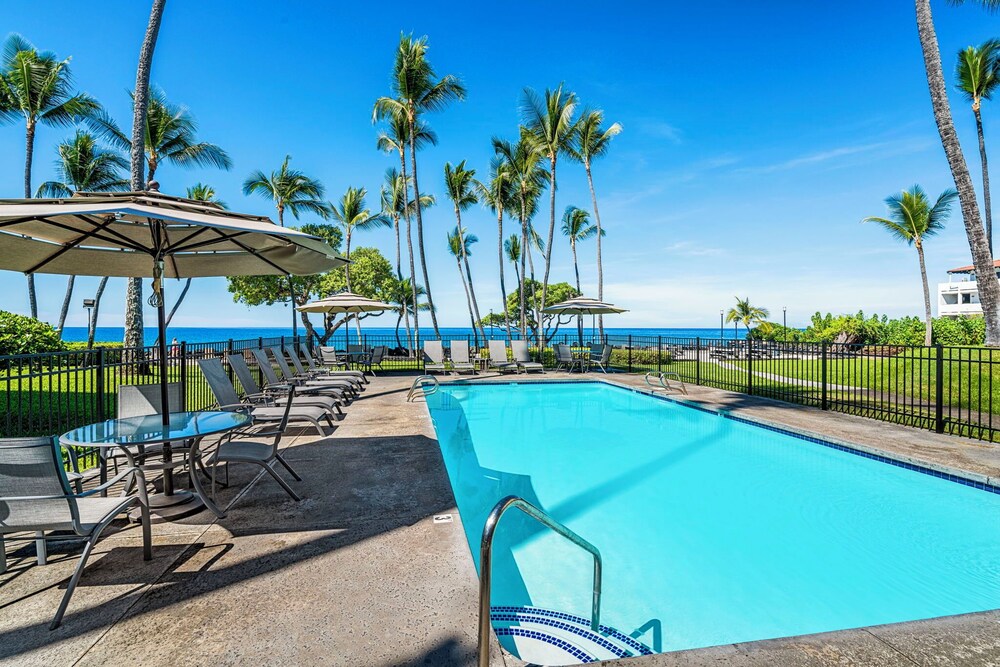 Beautifully Updated Oceanfront Condo - AC - Concierge Included - Vrkcv
