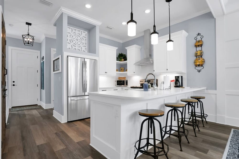 Downtown St Augustine Steps to Ice Plant Upscale