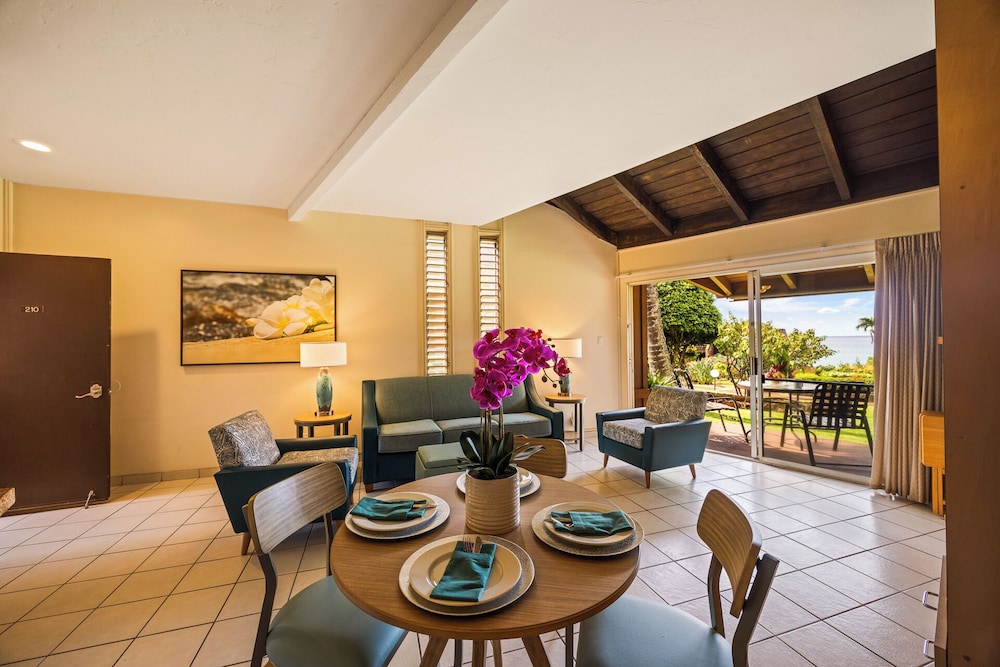 Kuleana Club - 210