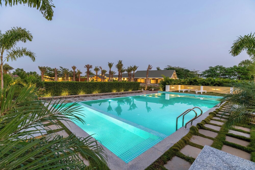 Merriment Luxury Resort & Private Pool Villa, Abu Road